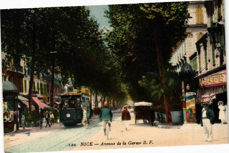 Carte postale ancienne Nice - Avenue de la gare à Nice