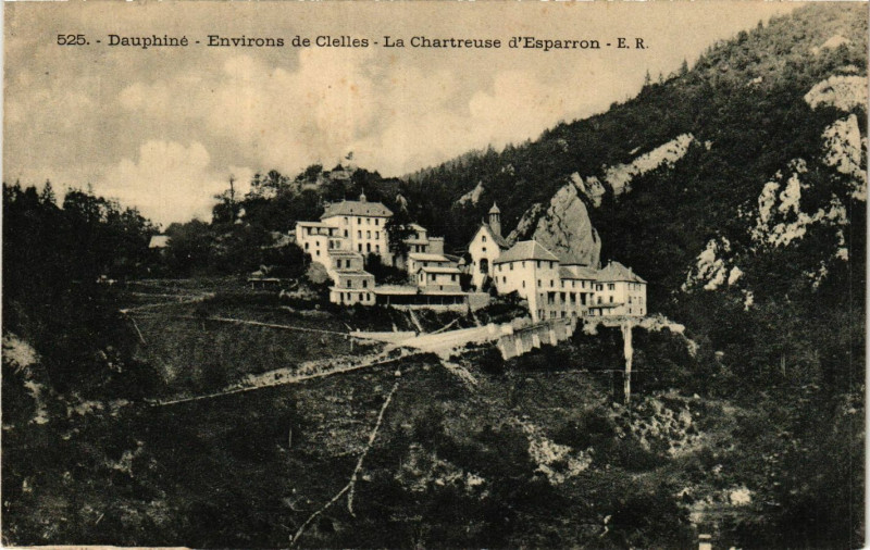 Carte postale ancienne Dauphiné - Env. de Clelles - La Chartreuse d'Esparron à Clelles