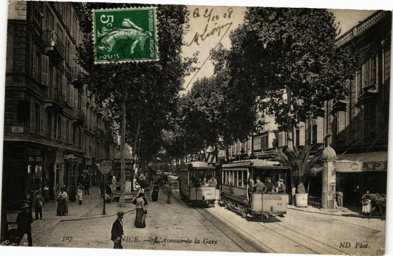 Carte postale ancienne Nice - L'Avenue de la Gare à Nice