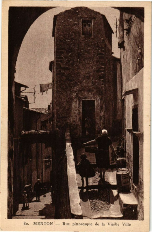 Carte postale ancienne Menton - Rue Pittoresque De La Vieille Ville à Menton