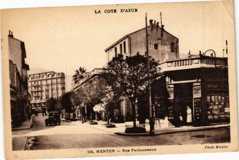 Carte postale ancienne Menton - RUe Partouneaux à Menton