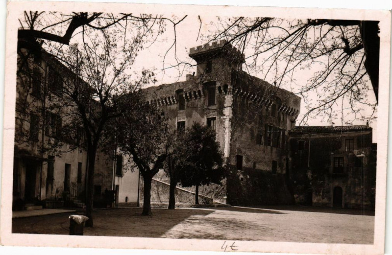 Carte postale ancienne Le Chateau Grimaldi