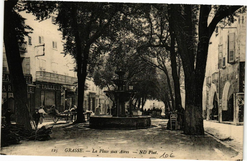 Carte postale ancienne Grasse - La Place aux Aires à Grasse