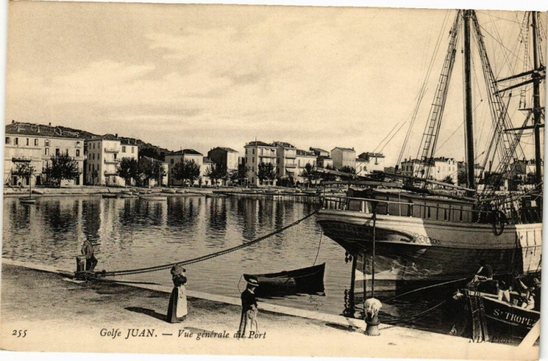Carte postale ancienne Golfe-Juan - Vue générale du Port
