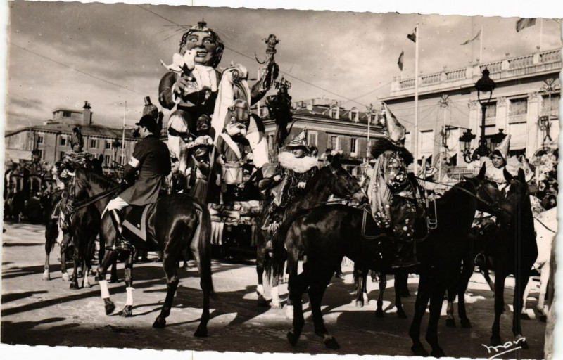 Carte postale ancienne Carnaval de Nice - Le Char de S. M. Carnaval à Nice