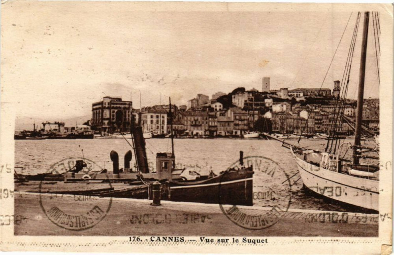 Carte postale ancienne Cannes - Vue sur le suquet à Cannes