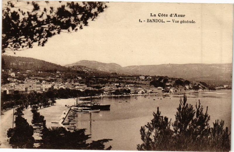 Carte postale ancienne Bandol - Vue générale