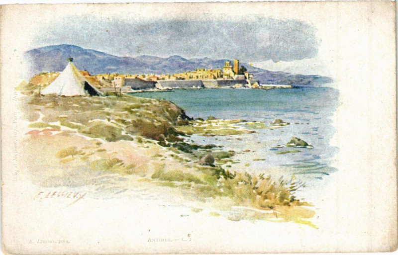 Carte postale ancienne Antibes - lessiev à Antibes