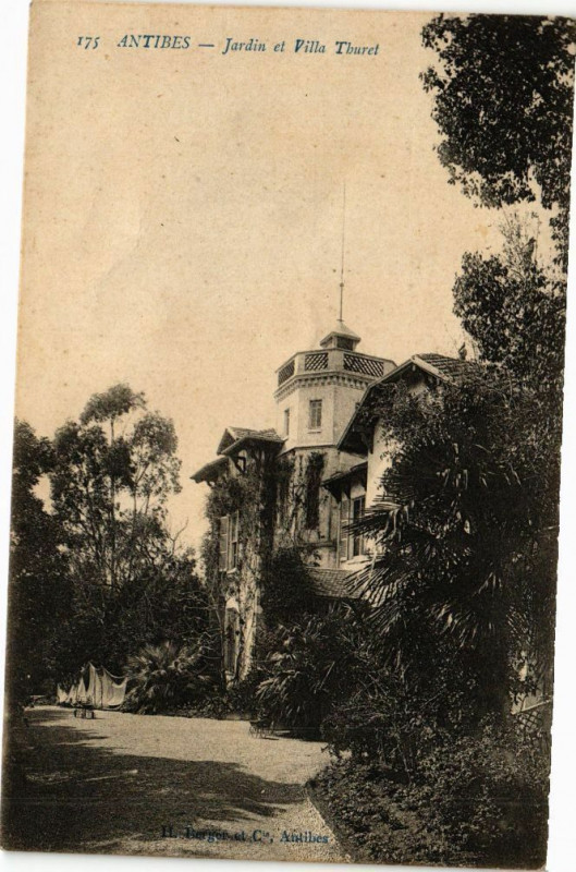 Carte postale ancienne Antibes - Jardin et villa thuret à Antibes