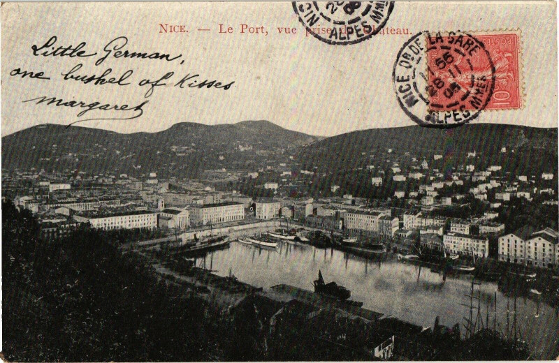 Carte postale ancienne Nice - Le port vue prise de chateau à Nice