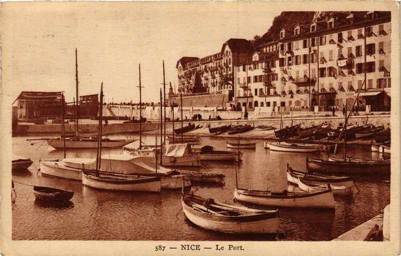 Carte postale ancienne Nice - Le Port à Nice