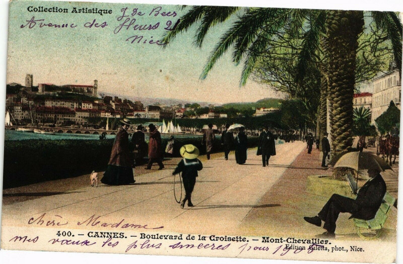 Carte postale ancienne Cannes - Boulevard de la Croisette - Mont Chevallier à Cannes