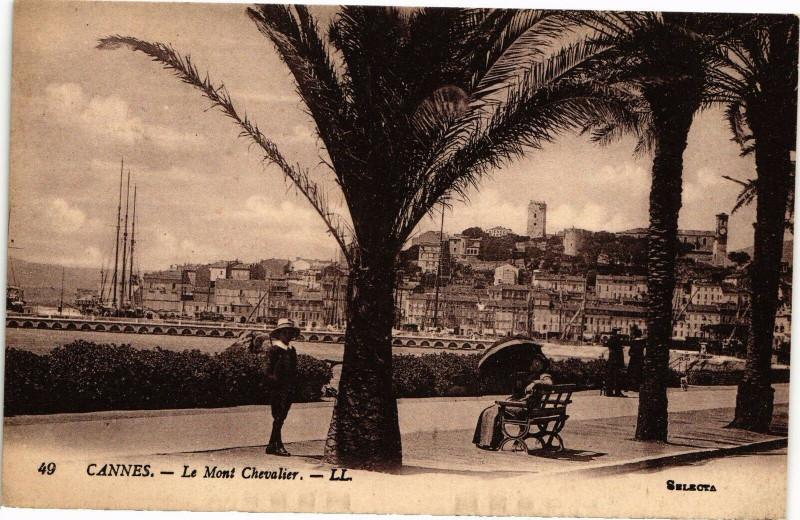 Carte postale ancienne Cannes - Le Mont Chevalier à Cannes