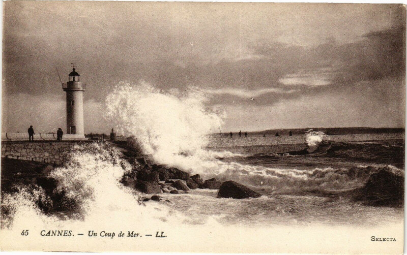 Carte postale ancienne Cannes - Un Camp de Mer à Cannes