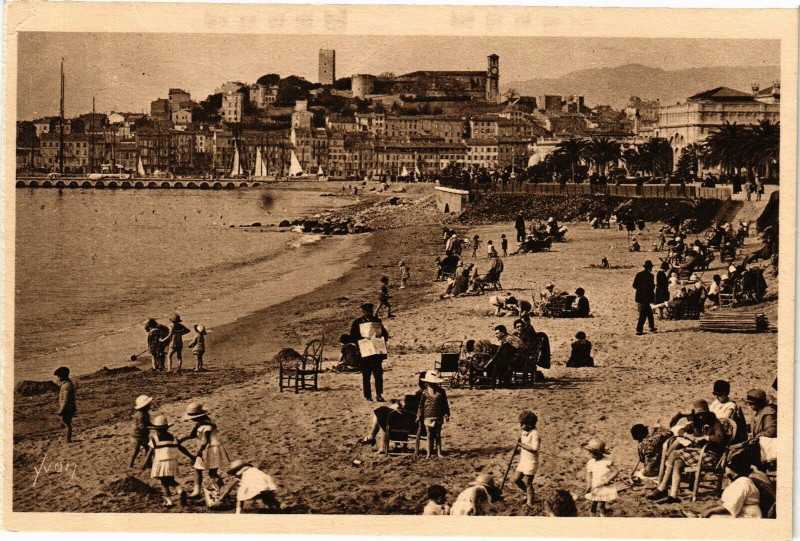 Carte postale ancienne Cote d'Azur - Cannes - La Plage et le Mont .. à Cannes