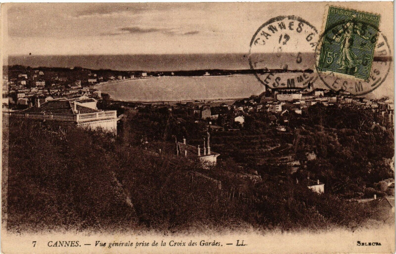 Carte postale ancienne Vue générale prise de la Croix des Gardes.