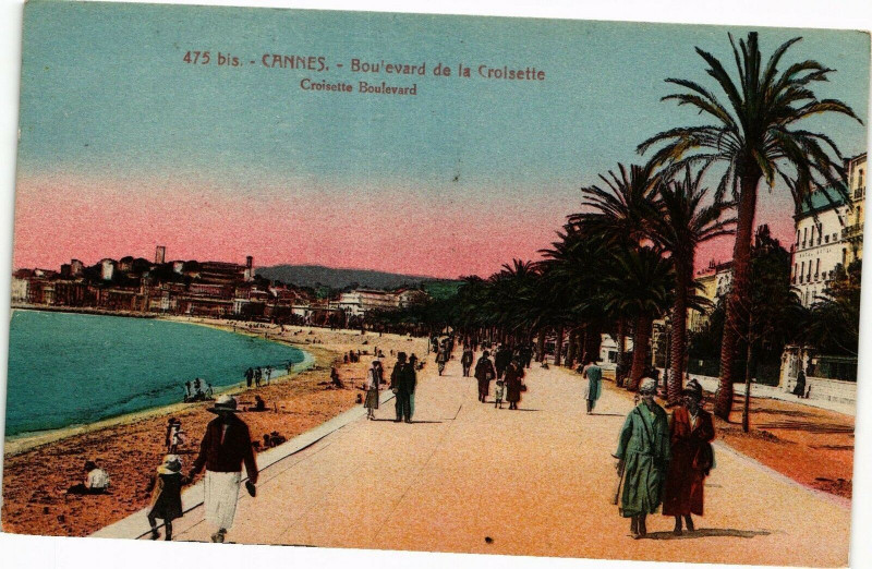 Carte postale ancienne Cannes - Boulevard de la Croisette à Cannes