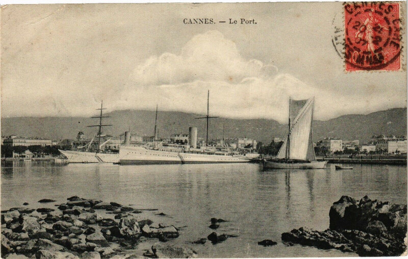 Carte postale ancienne Cannes - Le Port à Cannes
