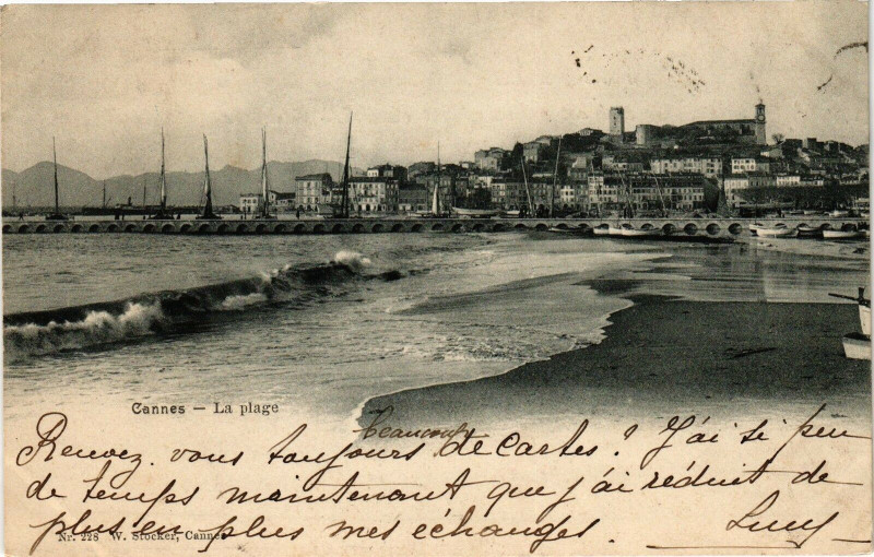 Carte postale ancienne Cannes - La Plage à Cannes