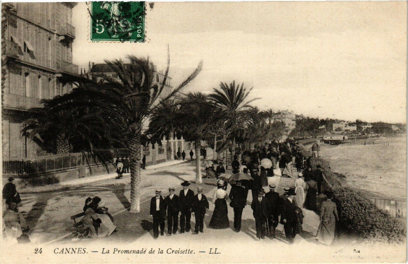 Carte postale ancienne Cannes - La Promenade de la Croisette à Cannes
