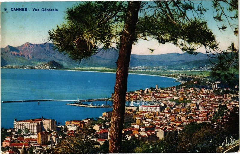 Carte postale ancienne Cannes - Vue Générale à Cannes