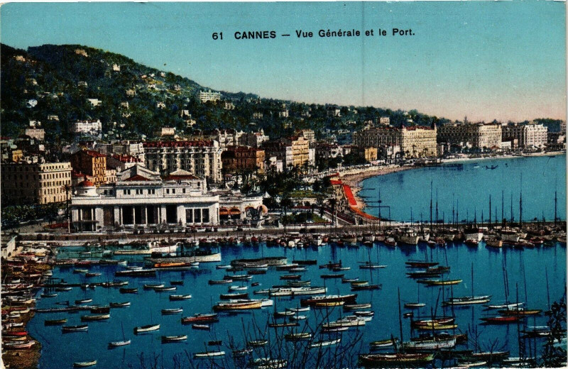 Carte postale ancienne Cannes - Vue Générale et le Port à Cannes