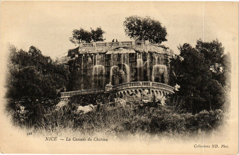 Carte postale ancienne Nice - La Cascade du Chateau à Nice