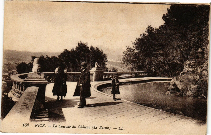 Carte postale ancienne Nice - La Cascade du Chateau (Le Bassin) à Nice