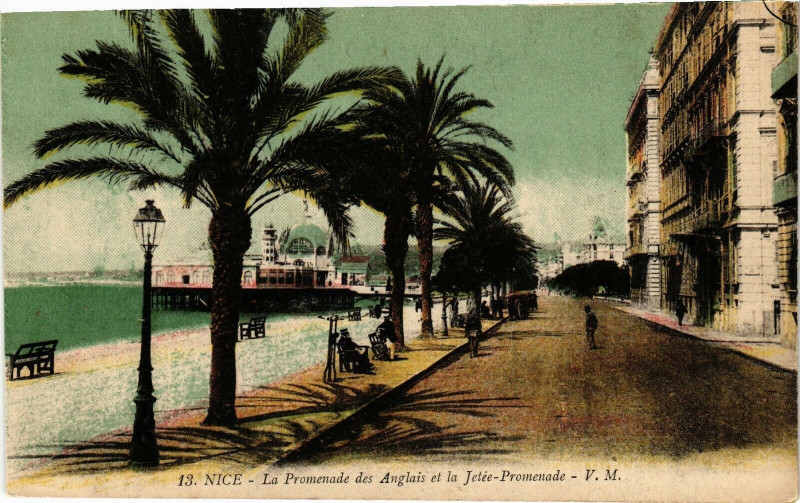 Carte postale ancienne Nice - La Promenade des Anglais et la Jetée-Promenade à Nice