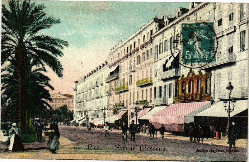 Carte postale ancienne Nice - Avenue Masséna à Nice