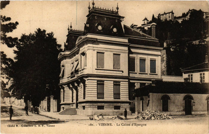 Carte postale ancienne Vienne - La Caisse d'Epargne à Vienne