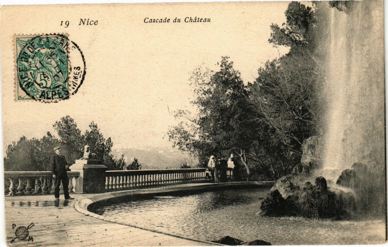 Carte postale ancienne Nice - Cascade du Chateau à Nice