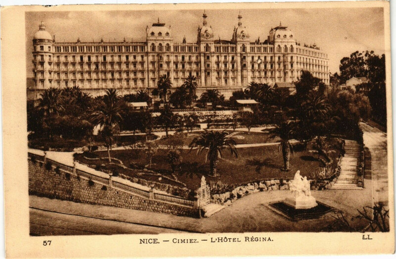 Carte postale ancienne Nice - Cimiez - L'Hotel Régina à Nice