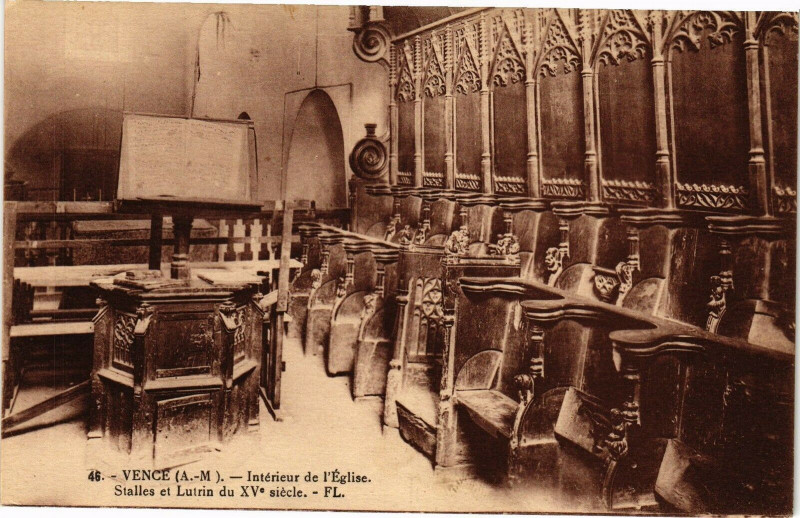 Carte postale ancienne Vence - Interieure de l'eglise à Vence