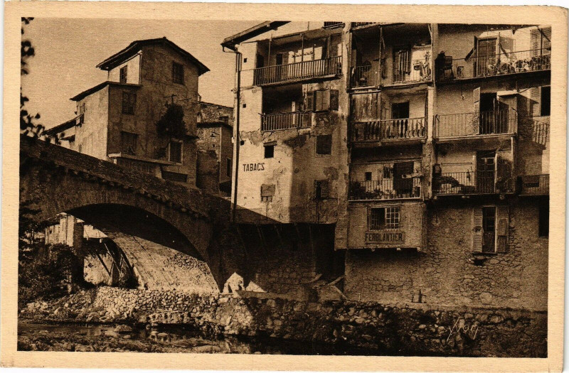 Carte postale ancienne Sospel - Les balcons archaiques à Sospel