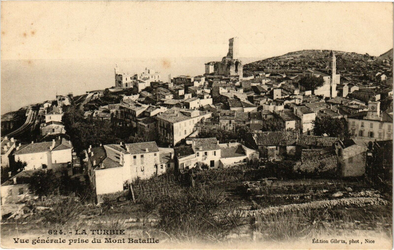 Carte postale ancienne La Turbie - Vue générale prise du mont bataille à La Turbie