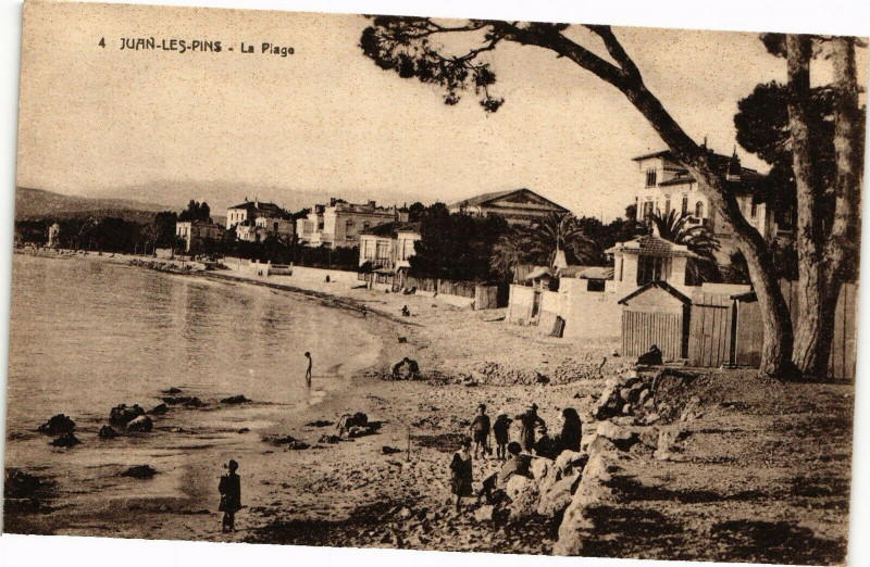 Carte postale ancienne Juan-les-Pins - La plage