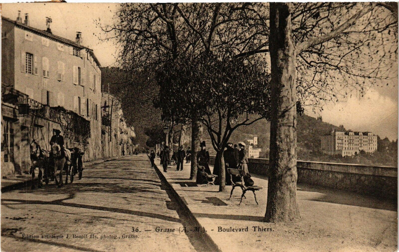 Carte postale ancienne Grasse - Boulevard thiers à Grasse