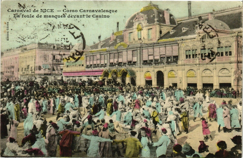 Carte postale ancienne Carnaval de Nice Corso Carnavalesque La foule de masques devant.. à Nice