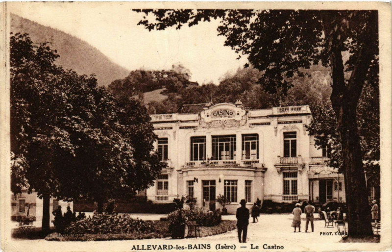 Carte postale ancienne Allevard-les-Bains - Le Casino à Allevard