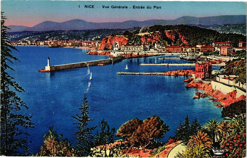 Carte postale ancienne Nice - Vue Générale - Entrée du Port à Nice