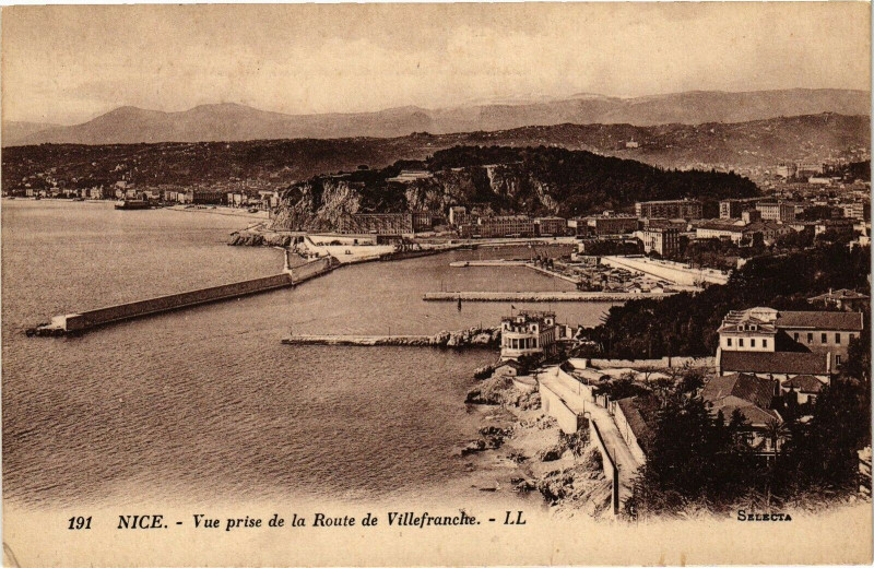 Carte postale ancienne Nice - Vue prise de la Route de Villefranche à Nice