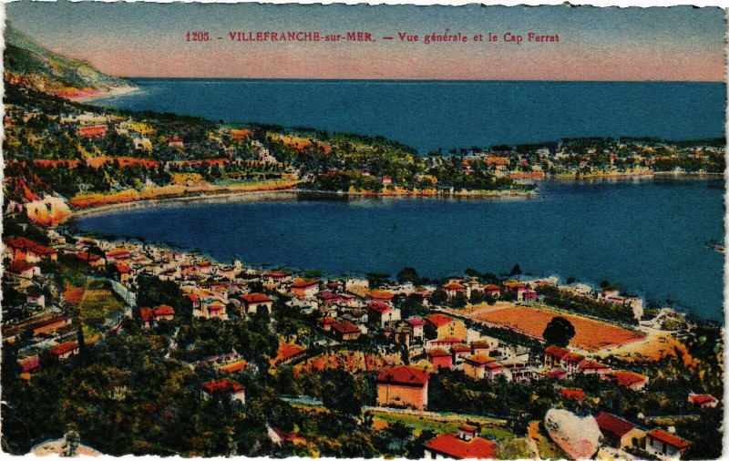 Carte postale ancienne Villefranche-sur-Mer - Vue generaéle et le cap à Villefranche-sur-Mer