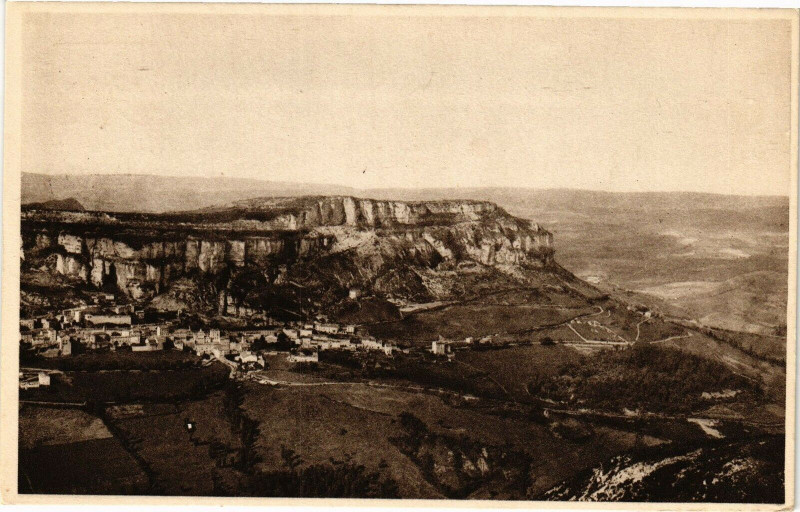 Carte postale ancienne Roquefort - vUE générale Prise Du Larzac