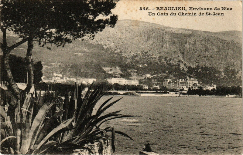 Carte postale ancienne Beaulieu - Un coin du chemin de st jean