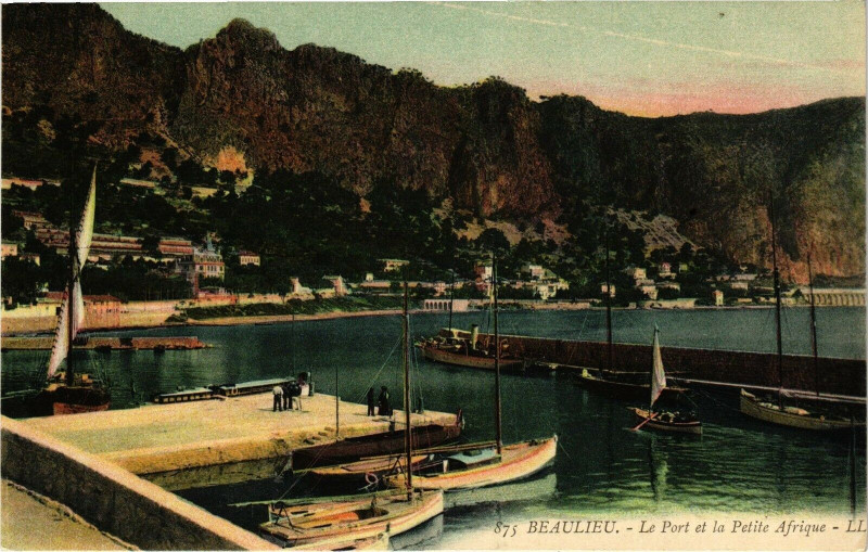 Carte postale ancienne Beaulieu - Le port et la petite
