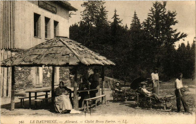 Carte postale ancienne Le Dauphiné - Allevard - Chilet Bram Farine à Allevard