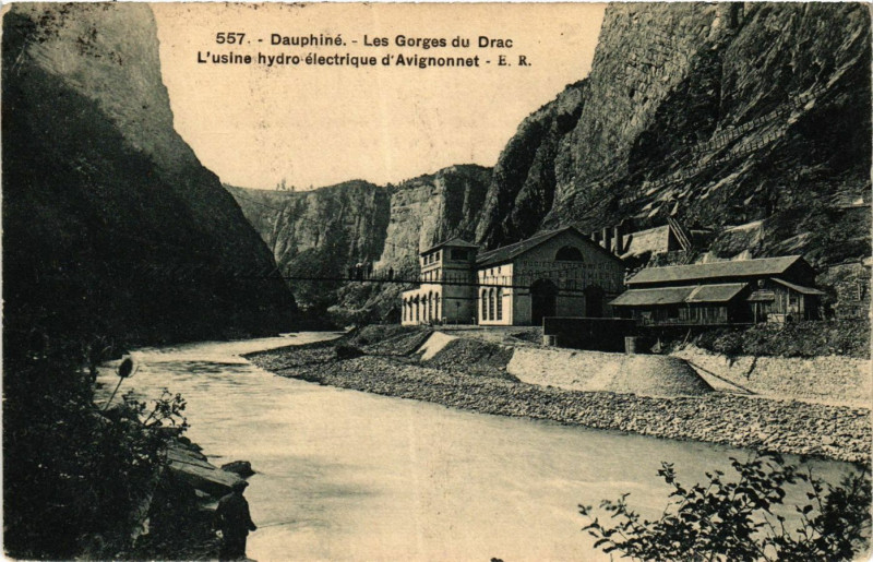 Carte postale ancienne Maison d'habitation a Blandin pres Virien à Blandin