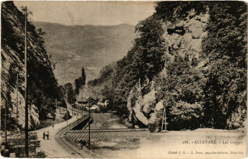 Carte postale ancienne Allevard - Les Gorges à Allevard