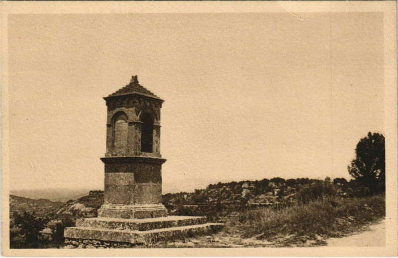Carte postale ancienne Maubec Oratoire Saint-Michel à Maubec